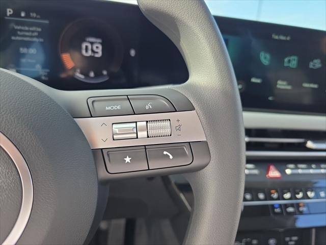 Hyundai Sonata Vehicle Full-screen Gallery Image 14