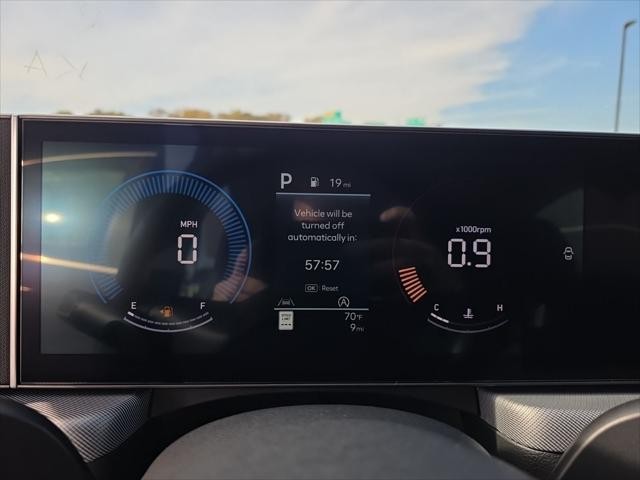 Hyundai Sonata Vehicle Full-screen Gallery Image 15