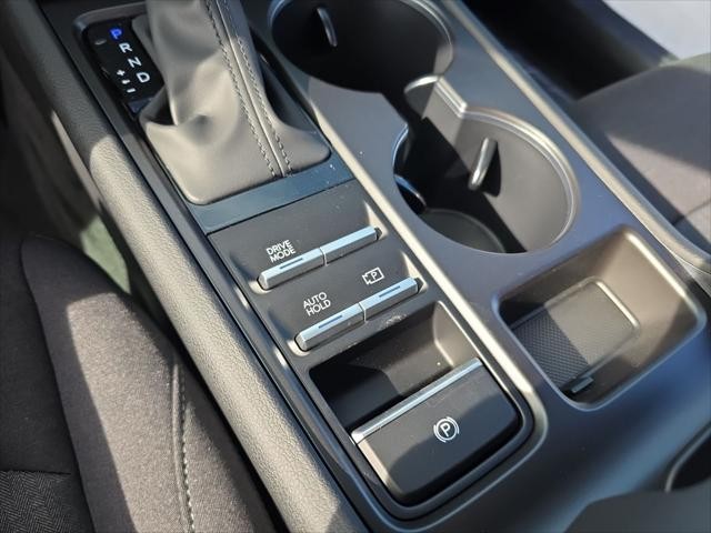 Hyundai Sonata Vehicle Full-screen Gallery Image 20