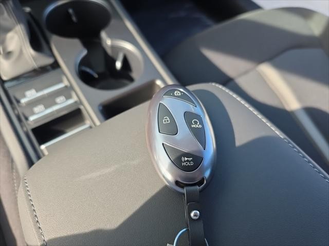 Hyundai Sonata Vehicle Full-screen Gallery Image 21