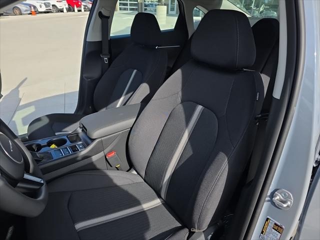 Hyundai Sonata Vehicle Full-screen Gallery Image 25