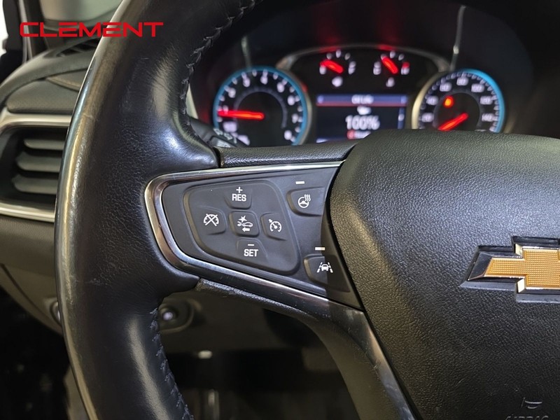 Chevrolet Equinox Vehicle Full-screen Gallery Image 13