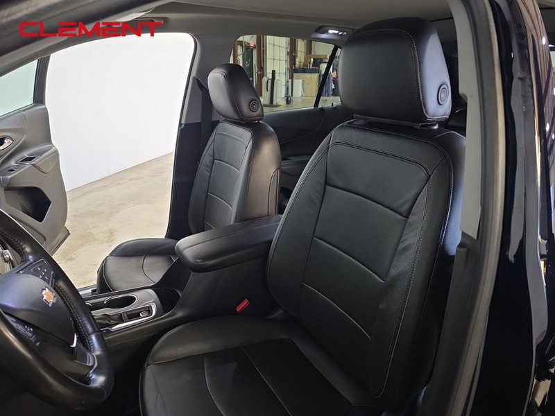 Chevrolet Equinox Vehicle Full-screen Gallery Image 26