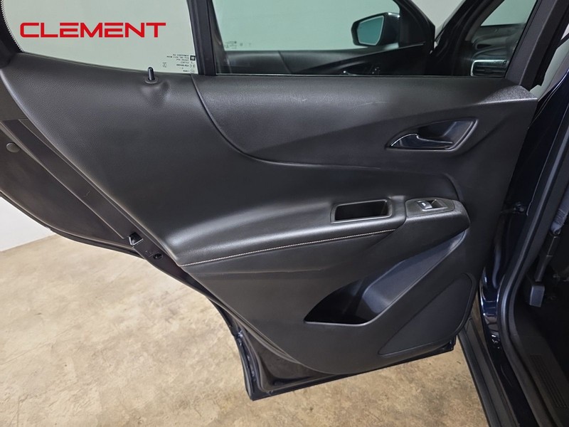 Chevrolet Equinox Vehicle Full-screen Gallery Image 27