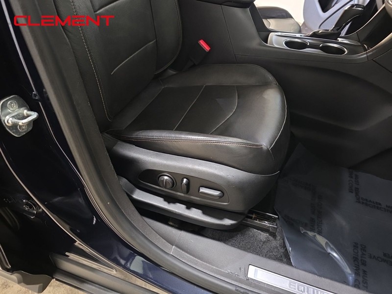 Chevrolet Equinox Vehicle Full-screen Gallery Image 31