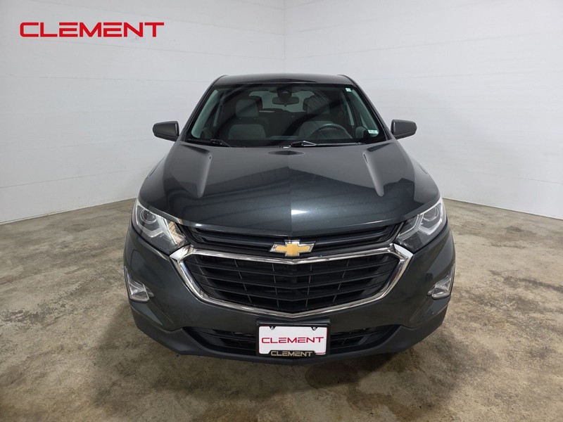 Chevrolet Equinox Vehicle Full-screen Gallery Image 2