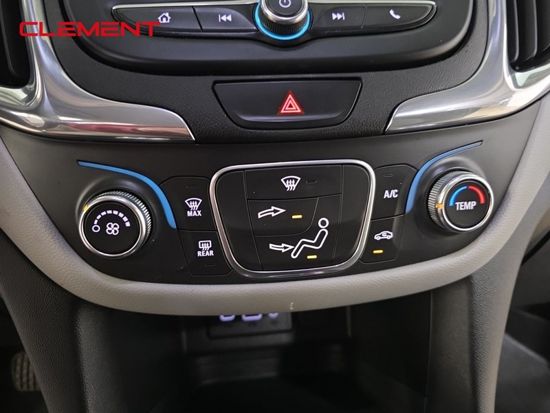 Chevrolet Equinox Vehicle Full-screen Gallery Image 19