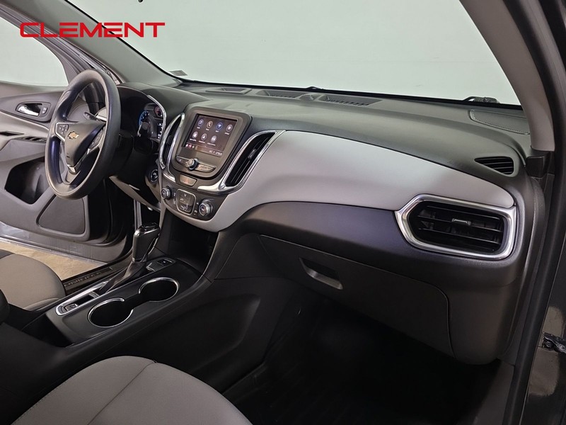 Chevrolet Equinox Vehicle Full-screen Gallery Image 29