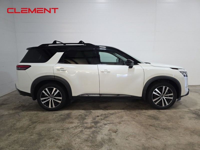 Nissan Pathfinder Vehicle Image 04