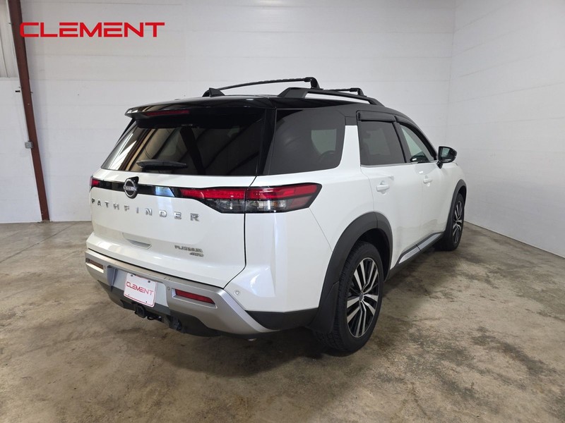 Nissan Pathfinder Vehicle Image 06