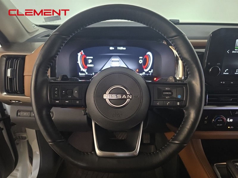 Nissan Pathfinder Vehicle Image 11