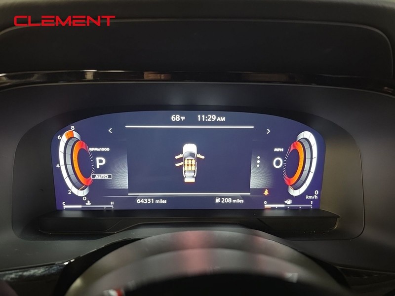 Nissan Pathfinder Vehicle Image 14