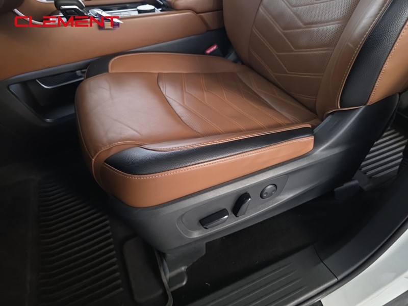 Nissan Pathfinder Vehicle Image 23