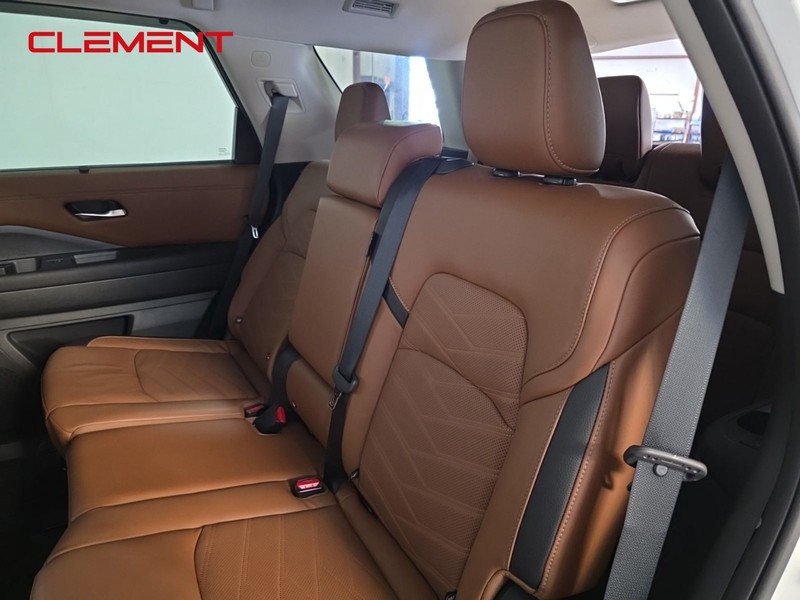 Nissan Pathfinder Vehicle Image 27