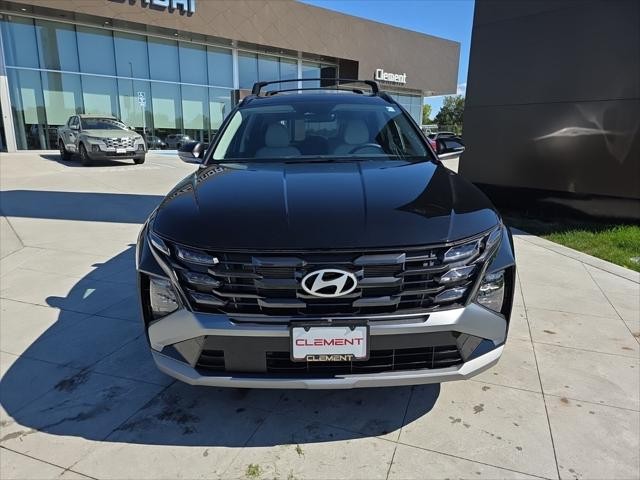 Hyundai Tucson Vehicle Full-screen Gallery Image 2