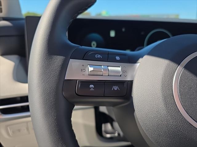 Hyundai Tucson Vehicle Full-screen Gallery Image 13