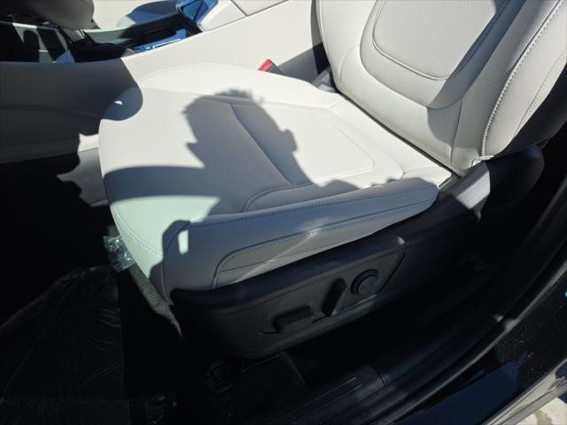 Hyundai Tucson Vehicle Full-screen Gallery Image 24