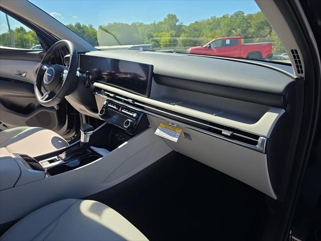 Hyundai Tucson Vehicle Full-screen Gallery Image 30