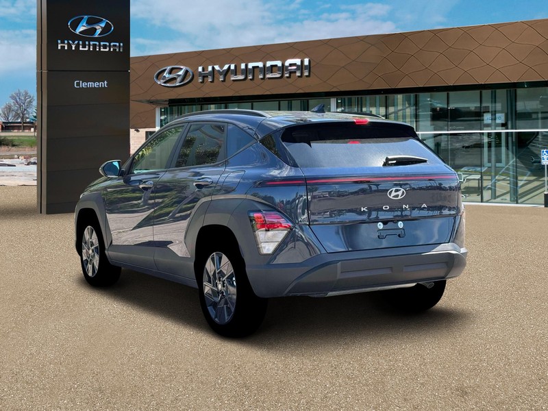 Hyundai Kona Vehicle Full-screen Gallery Image 5