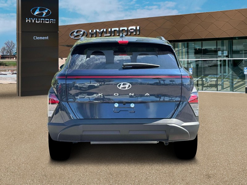 Hyundai Kona Vehicle Full-screen Gallery Image 6