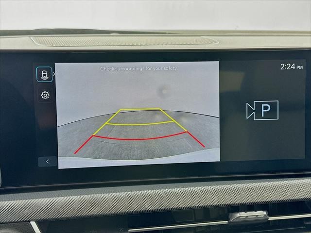 Hyundai Sonata Vehicle Full-screen Gallery Image 18