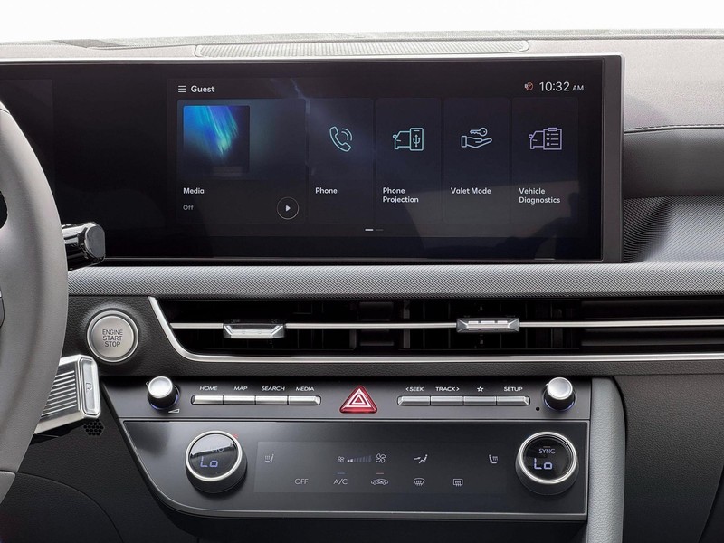 Hyundai Sonata Vehicle Full-screen Gallery Image 26