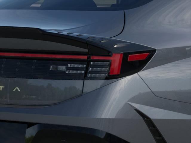 Hyundai Sonata Vehicle Full-screen Gallery Image 10