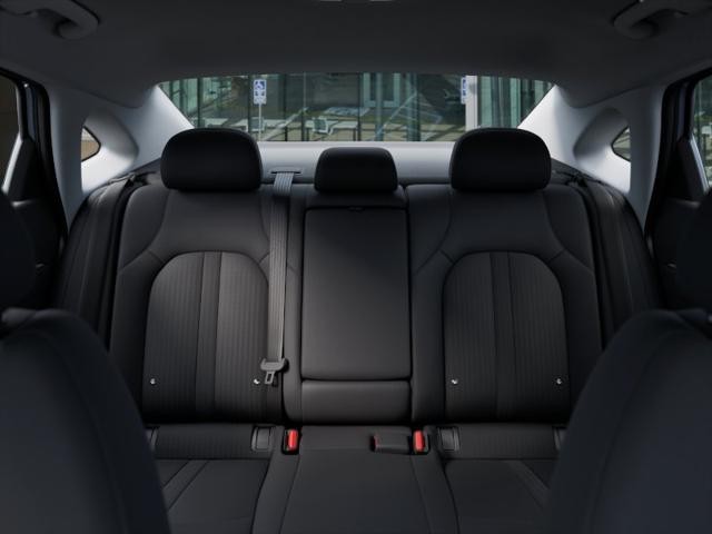 Hyundai Sonata Vehicle Full-screen Gallery Image 12