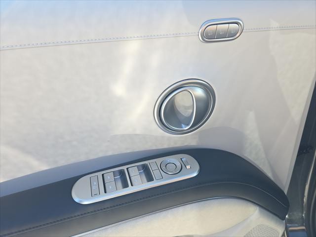 Hyundai Palisade Vehicle Full-screen Gallery Image 24