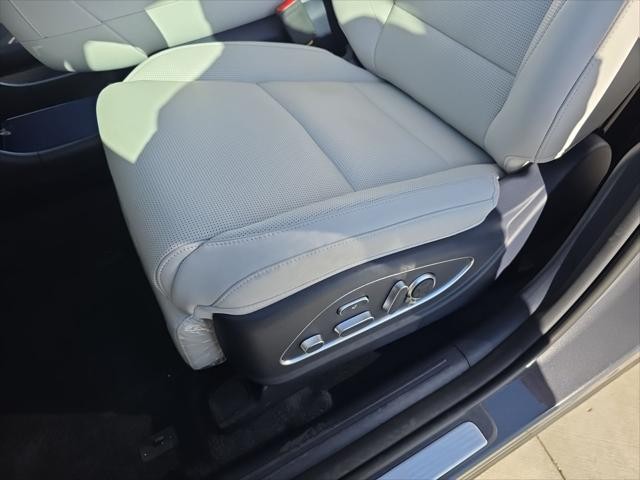 Hyundai Palisade Vehicle Full-screen Gallery Image 27