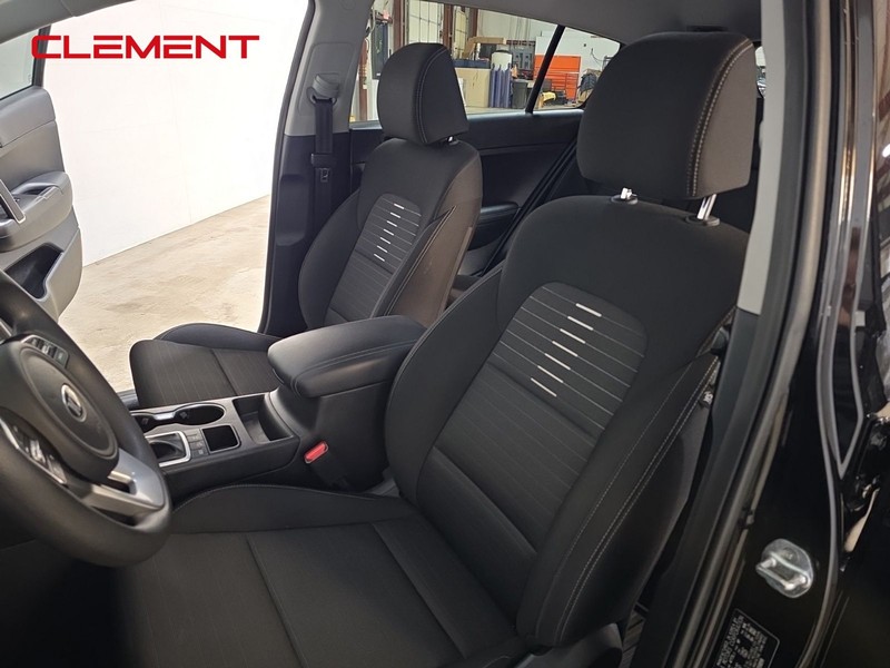 Kia Sportage Vehicle Image 25