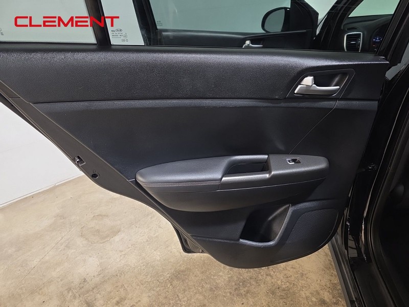 Kia Sportage Vehicle Image 26