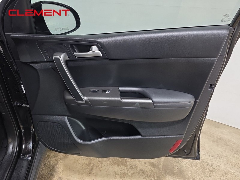 Kia Sportage Vehicle Image 31