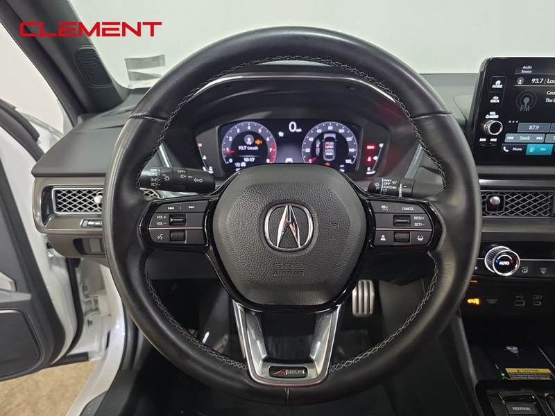 Acura Integra Vehicle Image 12