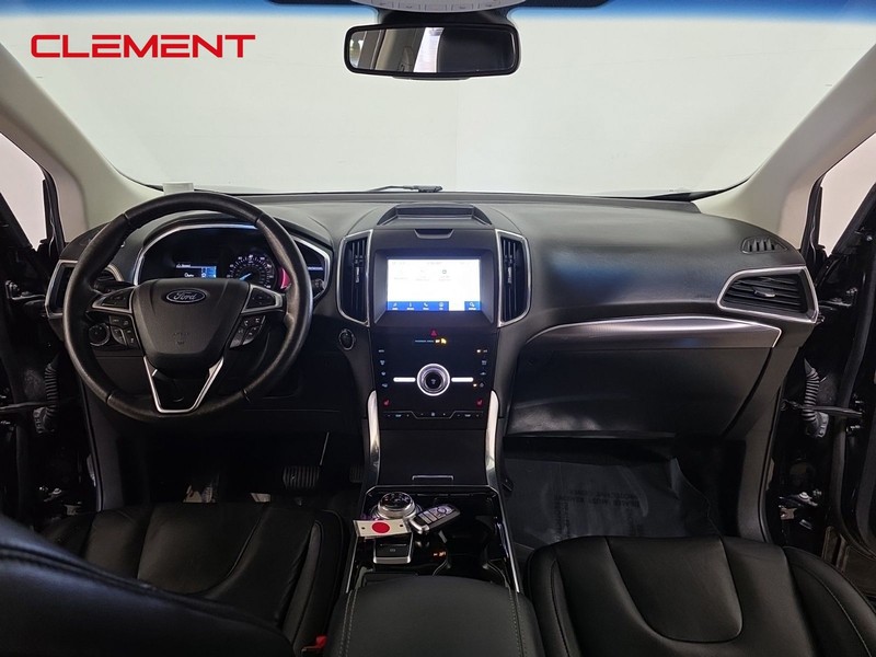 Ford Edge Vehicle Image 11