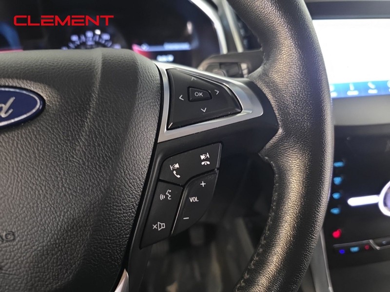 Ford Edge Vehicle Image 15