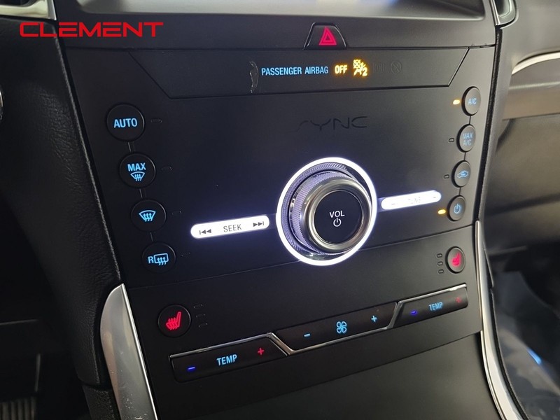 Ford Edge Vehicle Image 21