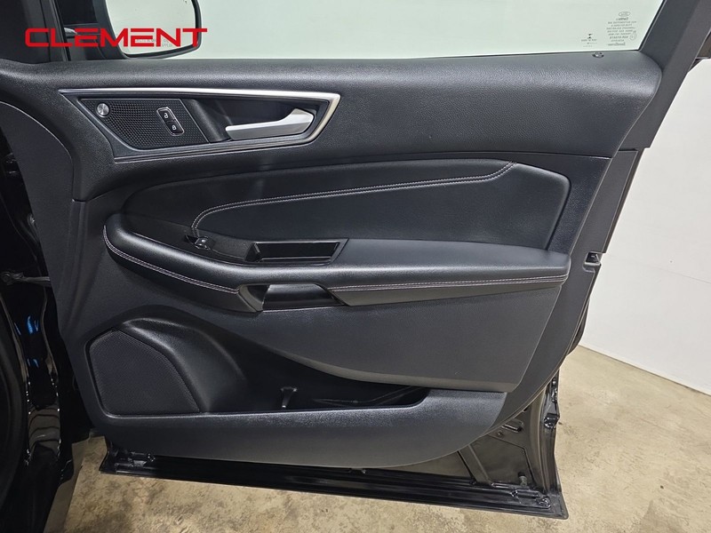 Ford Edge Vehicle Image 33