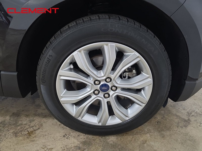 Ford Edge Vehicle Image 34