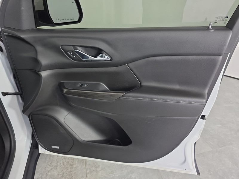 GMC Acadia Vehicle Full-screen Gallery Image 39