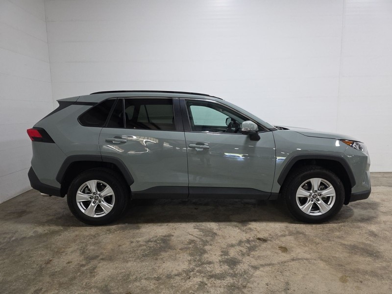 Toyota RAV4 Vehicle Image 04