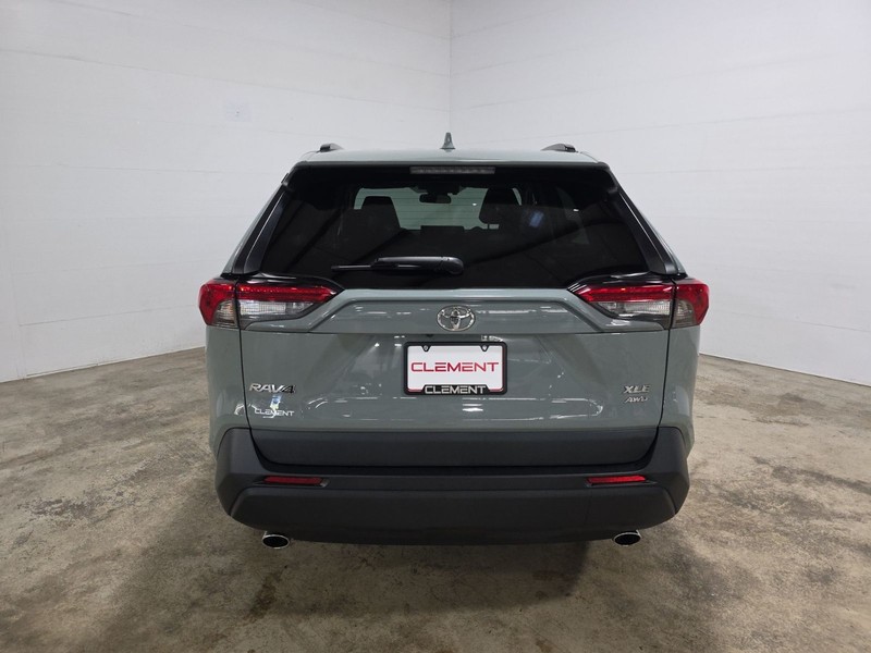 Toyota RAV4 Vehicle Image 07