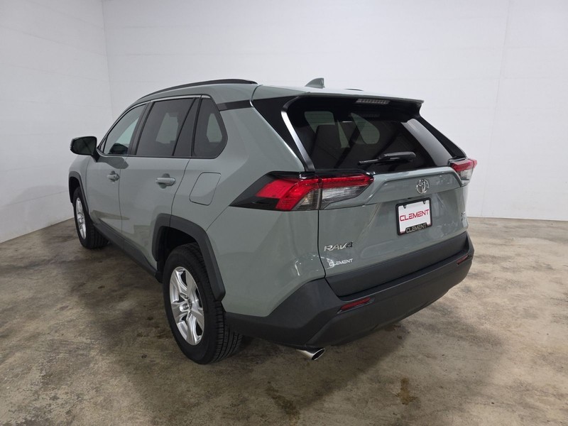 Toyota RAV4 Vehicle Image 08