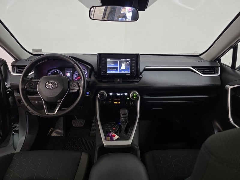 Toyota RAV4 Vehicle Image 11