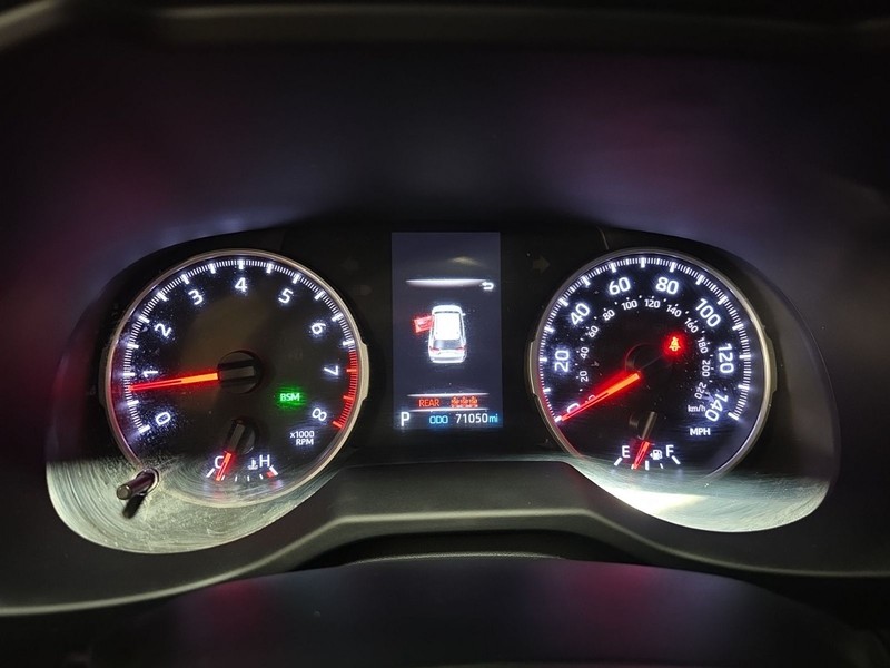 Toyota RAV4 Vehicle Image 17