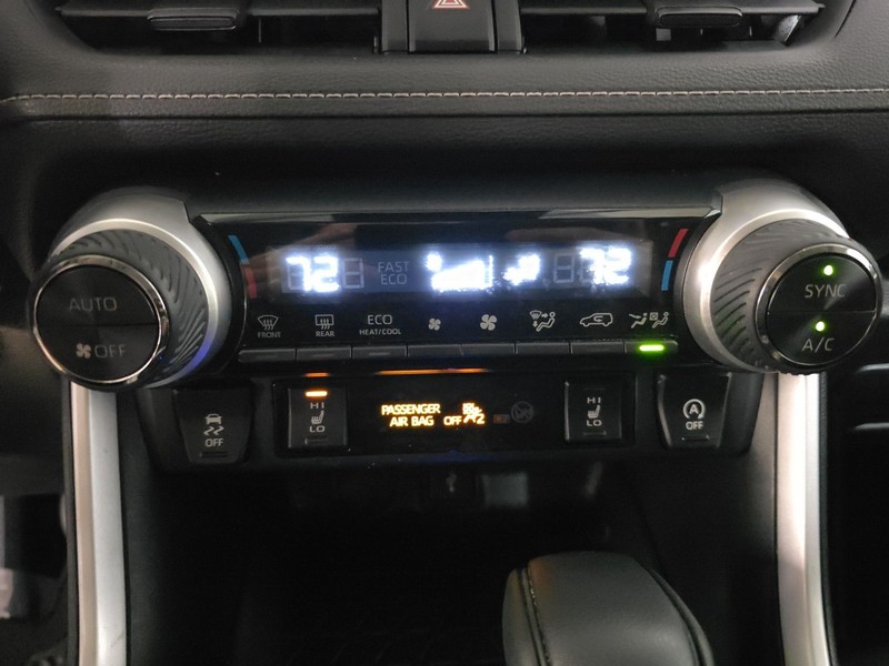 Toyota RAV4 Vehicle Image 20
