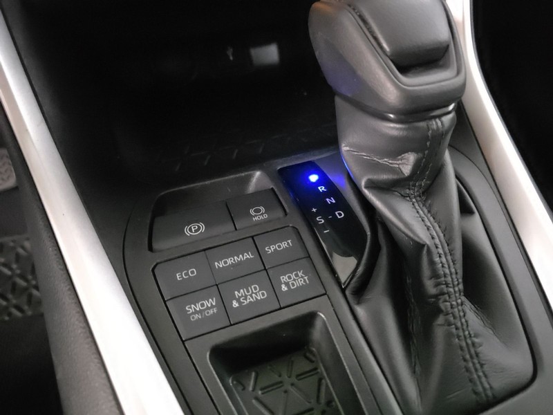 Toyota RAV4 Vehicle Image 21