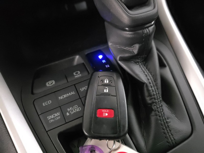 Toyota RAV4 Vehicle Image 22