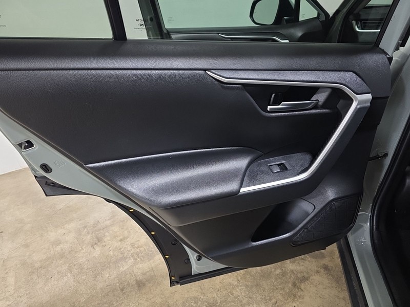 Toyota RAV4 Vehicle Image 27