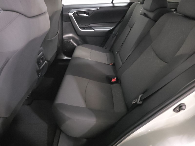 Toyota RAV4 Vehicle Image 28